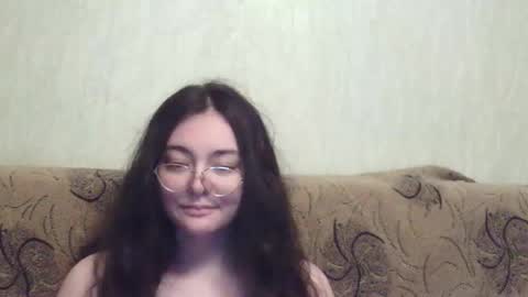 missis mona online show from April 21, 2026, 7:17 pm
