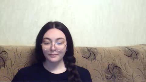 missis mona online show from May 8, 2026, 7:19 pm