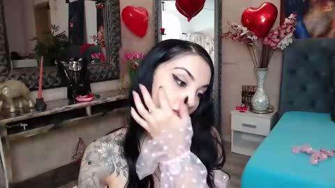 missjuliax online show from February 15, 2025, 1:05 pm