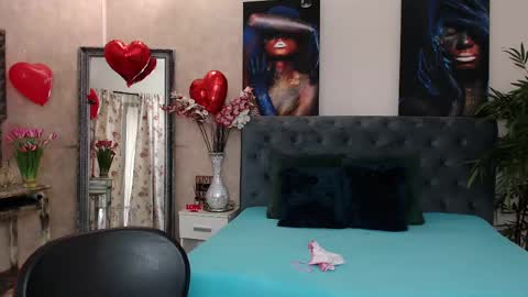 missjuliax online show from February 27, 2025, 10:37 am