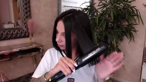 missjuliax online show from September 14, 2025, 5:06 am