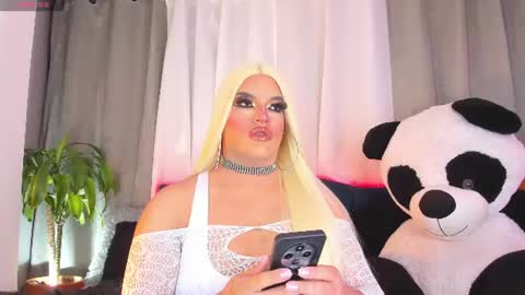 kassandra lazcano online show from July 21, 2026, 12:35 am