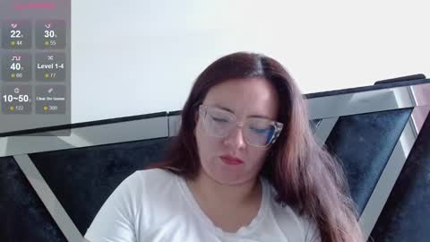 eva   online show from December 13, 2024, 12:17 pm