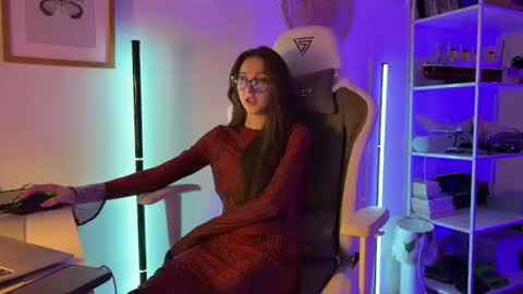 misslalii online show from July 7, 2026, 1:48 pm