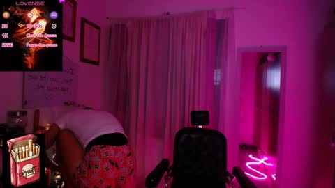 Snapshot of misslana_wn chatting on October 23, 2025, 4:01 am LanaLul  online show from October 23, 2025, 4:01 am