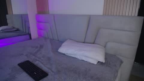 Miss Loise online show from November 15, 2025, 3:15 am