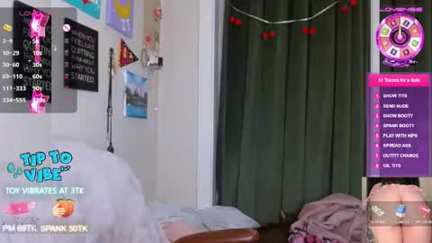 Miss Lola Luxxx aka your horny squirting girlfriend lola online show from March 12, 2026, 4:18 am