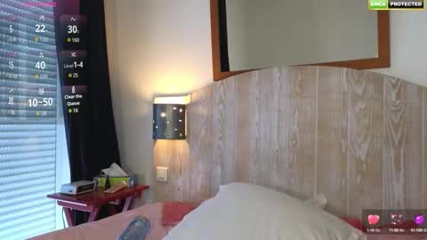 Snapshot of misslucci chatting on September 17, 2025, 7:43 am Misslucci online show from September 17, 2025, 7:43 am