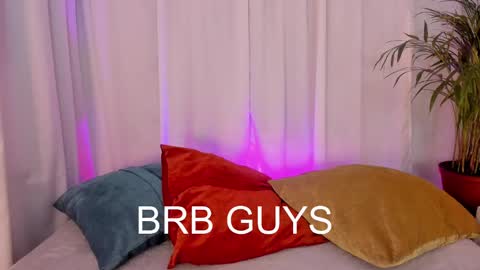 i am lyn online show from February 26, 2025, 7:09 am