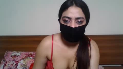 Snapshot of missmask24 chatting on September 22, 2025, 1:46 pm Missmask24 online show from September 22, 2025, 1:46 pm