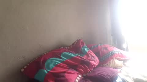 Snapshot of missmeandre chatting on January 27, 2025, 6:09 am 4bdn couple online show from January 27, 2025, 6:09 am