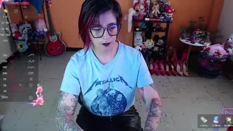 Miss Mia online show from December 6, 2024, 2:38 pm