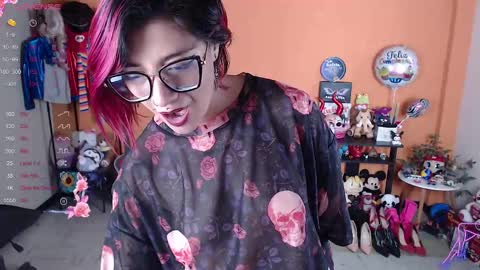 Miss Mia online show from December 16, 2024, 4:05 pm