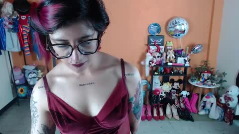 Miss Mia online show from December 29, 2024, 4:19 pm