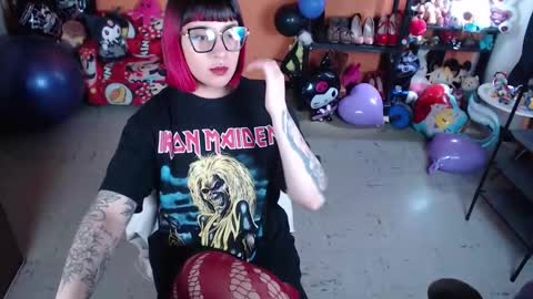 Snapshot of missmia2 chatting on October 12, 2025, 2:16 pm Miss Mia online show from October 12, 2025, 2:16 pm