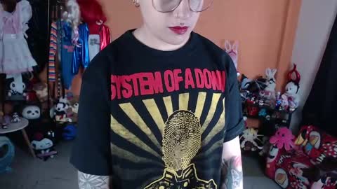 Miss Mia online show from May 3, 2026, 1:06 pm