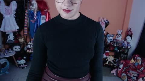 Miss Mia online show from May 5, 2026, 11:29 am