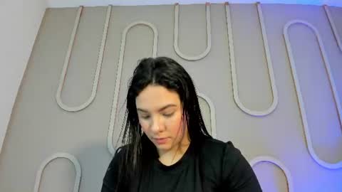 Mia  online show from June 19, 2026, 11:47 am