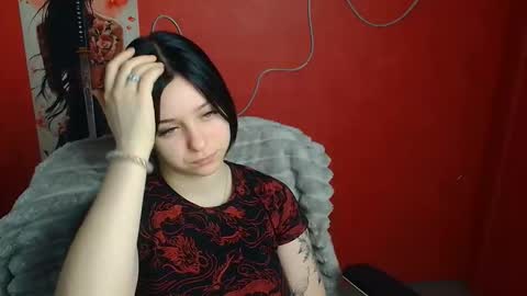 Mia online show from March 12, 2026, 12:44 pm