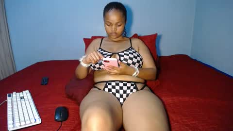 mimmi online show from January 15, 2025, 5:47 pm