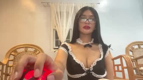 missminervaa online show from October 24, 2025, 5:20 pm