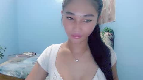 missminervaa online show from March 19, 2026, 4:22 pm