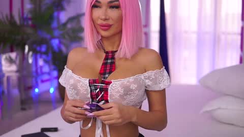 Snapshot of missmo0n chatting on December 8, 2024, 8:30 am Missmo0n online show from December 8, 2024, 8:30 am