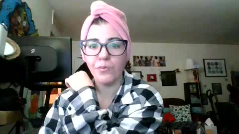 MissMona online show from February 11, 2026, 11:04 am