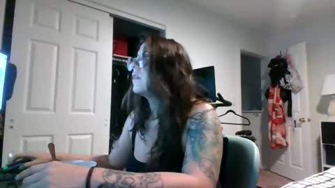 MissMona online show from June 25, 2026, 10:31 am