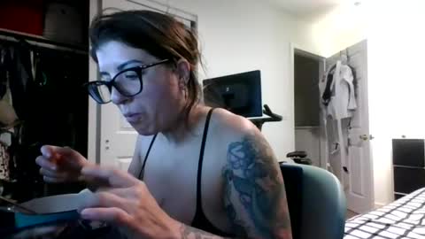MissMona online show from July 16, 2026, 10:21 am