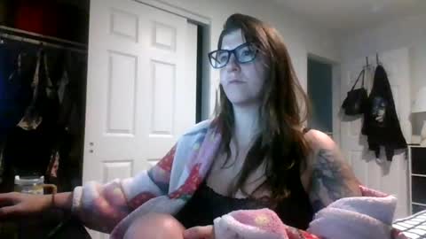 MissMona online show from July 28, 2026, 11:17 am