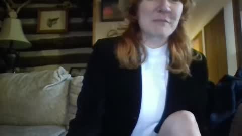 Snapshot of missmoonmagic13 chatting on October 14, 2025, 2:45 am Maxxx online show from October 14, 2025, 2:45 am