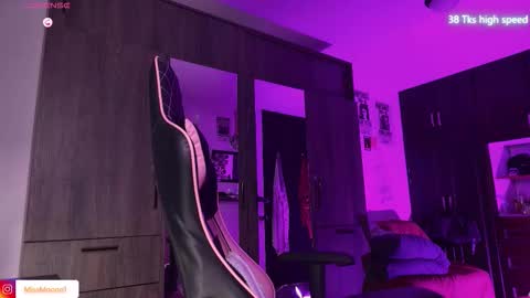 MissMoon online show from February 7, 2026, 5:16 pm