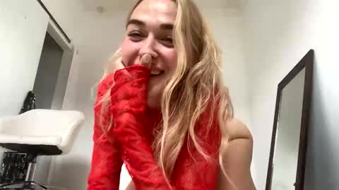 Snapshot of missnatural1 chatting on May 31, 2026, 9:05 am Miss Natural online show from May 31, 2026, 9:05 am