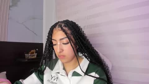 insta miss nickeloo online show from February 11, 2025, 11:44 pm