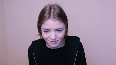 Olivia online show from January 4, 2025, 12:38 pm