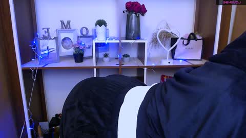 Olivia online show from January 9, 2025, 8:03 am