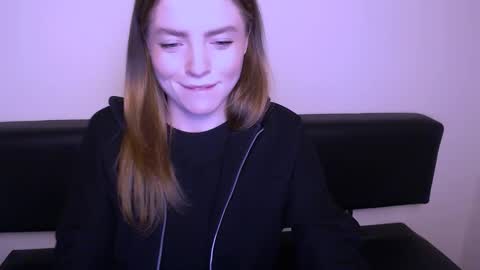 Olivia online show from February 20, 2025, 7:30 pm