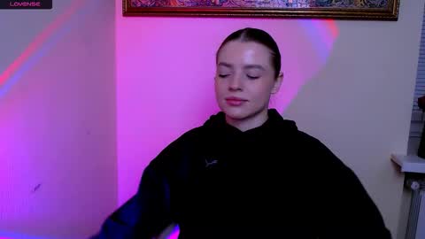 Olivia online show from February 4, 2026, 6:52 am