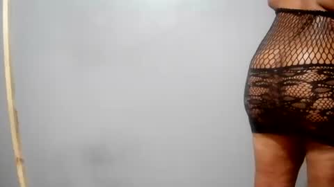 Snapshot of missperfectbody chatting on November 7, 2025, 8:25 am missperfectbody online show from November 7, 2025, 8:25 am