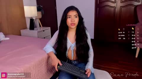 Emma Prada online show from September 25, 2025, 11:47 am