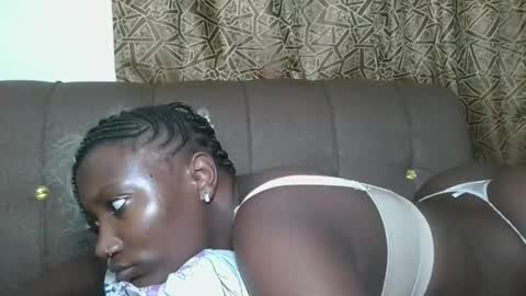 pretty gal online show from November 22, 2025, 2:10 am