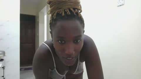 pretty gal online show from March 15, 2026, 9:32 pm