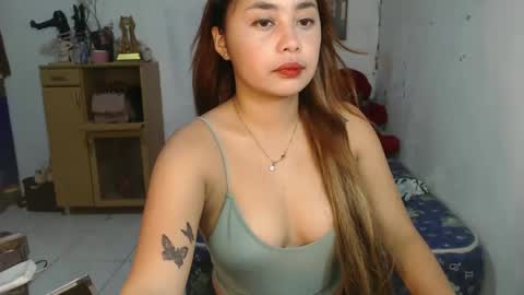 missRHEA online show from February 3, 2025, 7:40 am