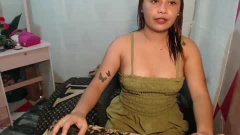 Snapshot of missrheameasexy chatting on February 28, 2026, 3:29 am missRHEA online show from February 28, 2026, 3:29 am