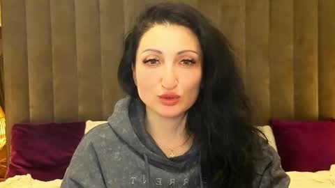 missrossi online show from May 5, 2026, 7:00 pm