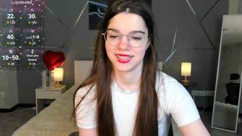 Snapshot of misss_evelyne chatting on February 10, 2026, 1:10 am misss_evelyne online show from February 10, 2026, 1:10 am