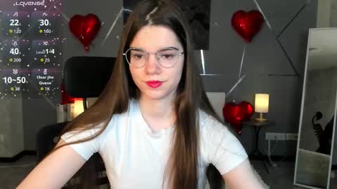 Snapshot of misss_evelyne chatting on February 15, 2026, 1:13 am misss_evelyne online show from February 15, 2026, 1:13 am