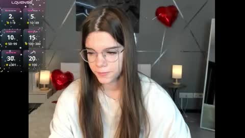 Snapshot of misss_evelyne chatting on February 20, 2026, 1:24 am misss_evelyne online show from February 20, 2026, 1:24 am