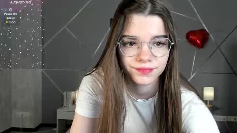 Snapshot of misss_evelyne chatting on March 3, 2026, 6:30 am misss_evelyne online show from March 3, 2026, 6:30 am